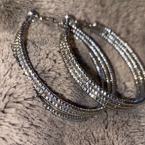 Elegant Silver Tone Hoop Pierced Earrings